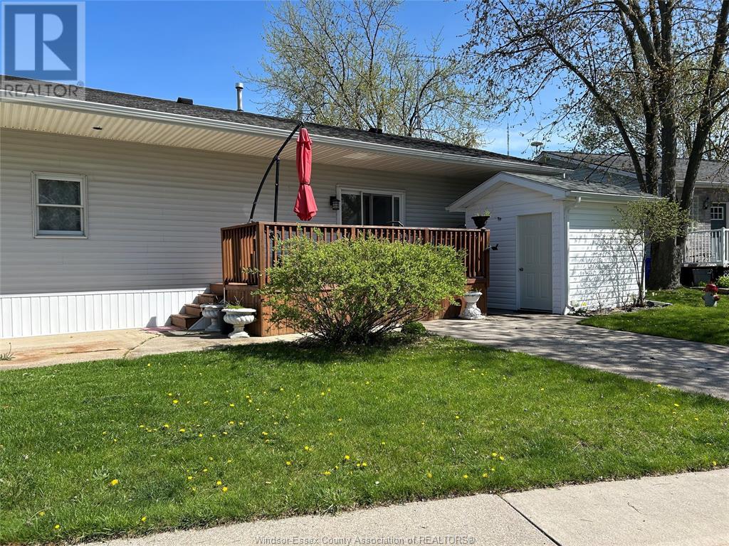 27 Spruce, Mcgregor, Ontario  N0R 1J0 - Photo 3 - 25010561