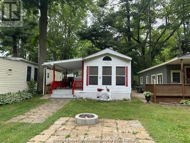 17 Peartree, Colchester, Ontario  N0R 1G0 - Photo 2 - 25015053