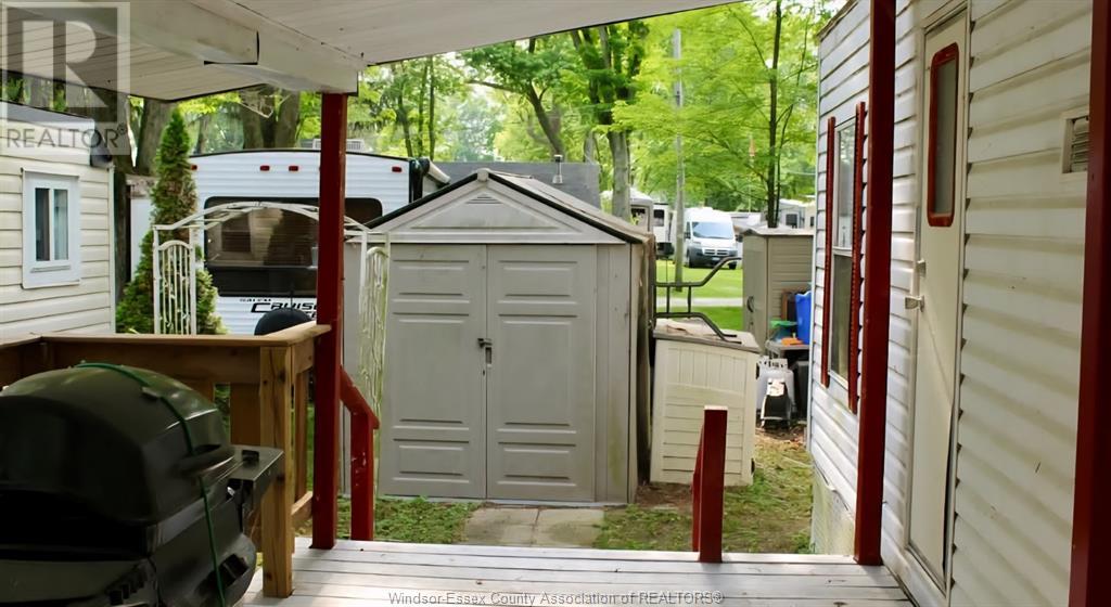 17 Peartree, Colchester, Ontario  N0R 1G0 - Photo 3 - 25015053