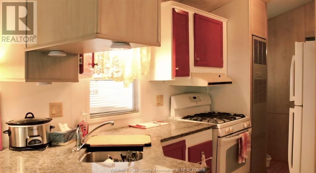17 Peartree, Colchester, Ontario  N0R 1G0 - Photo 7 - 25015053