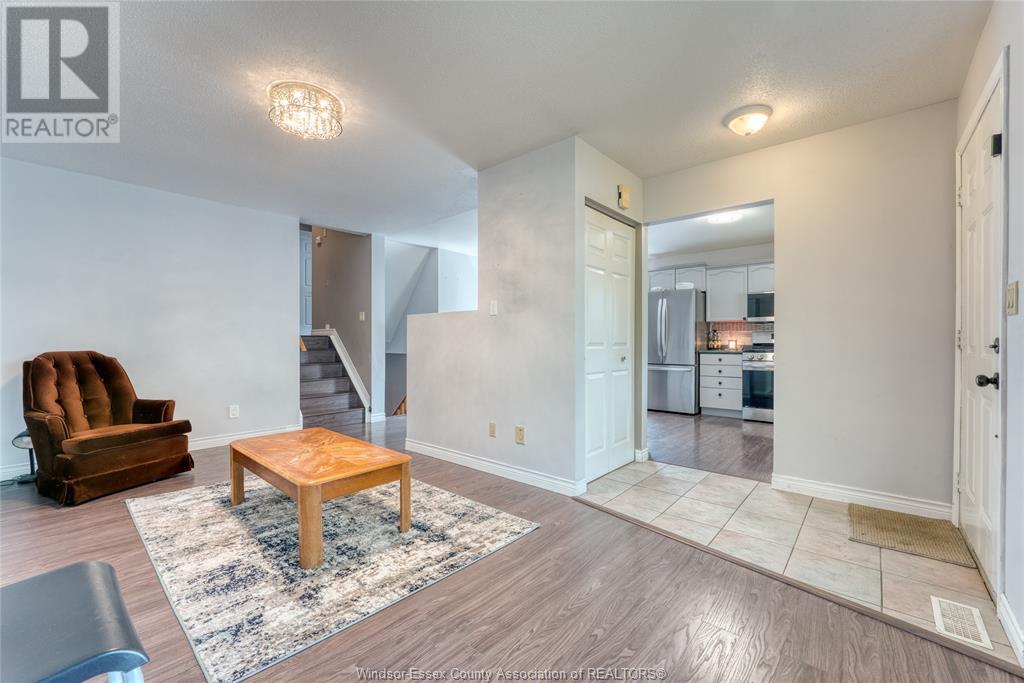 1329 Foster Avenue, Windsor, Ontario  N8W 5P3 - Photo 4 - 25017814