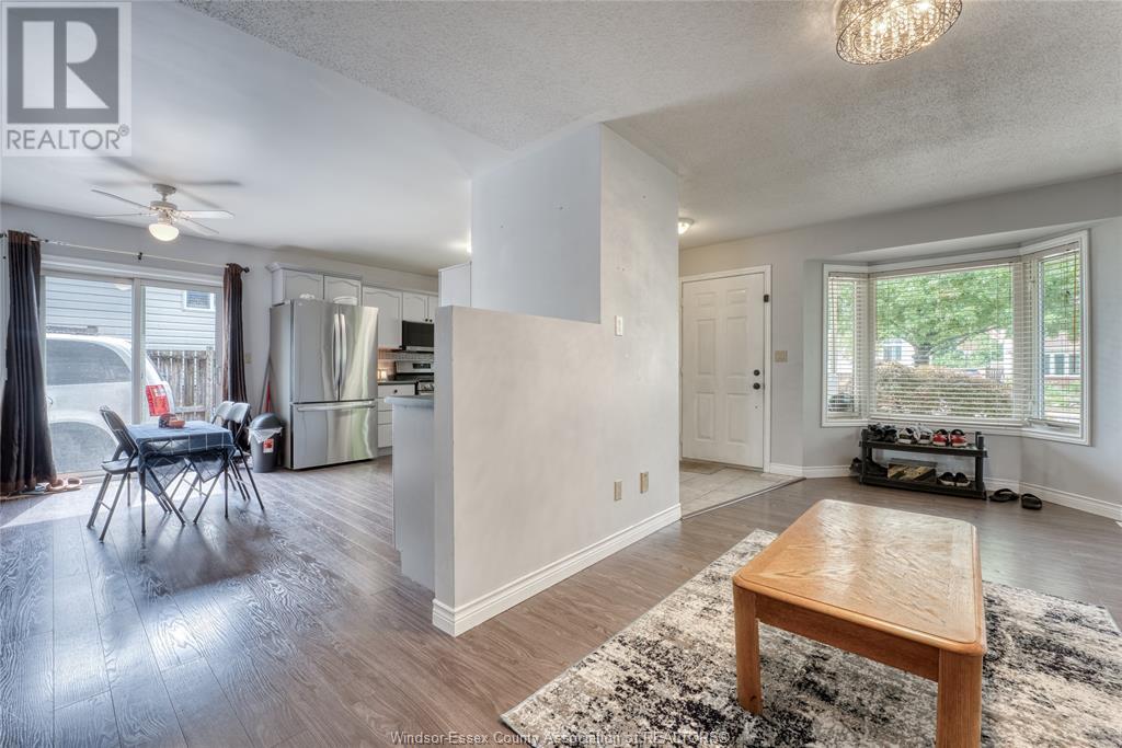 1329 Foster Avenue, Windsor, Ontario  N8W 5P3 - Photo 6 - 25017814
