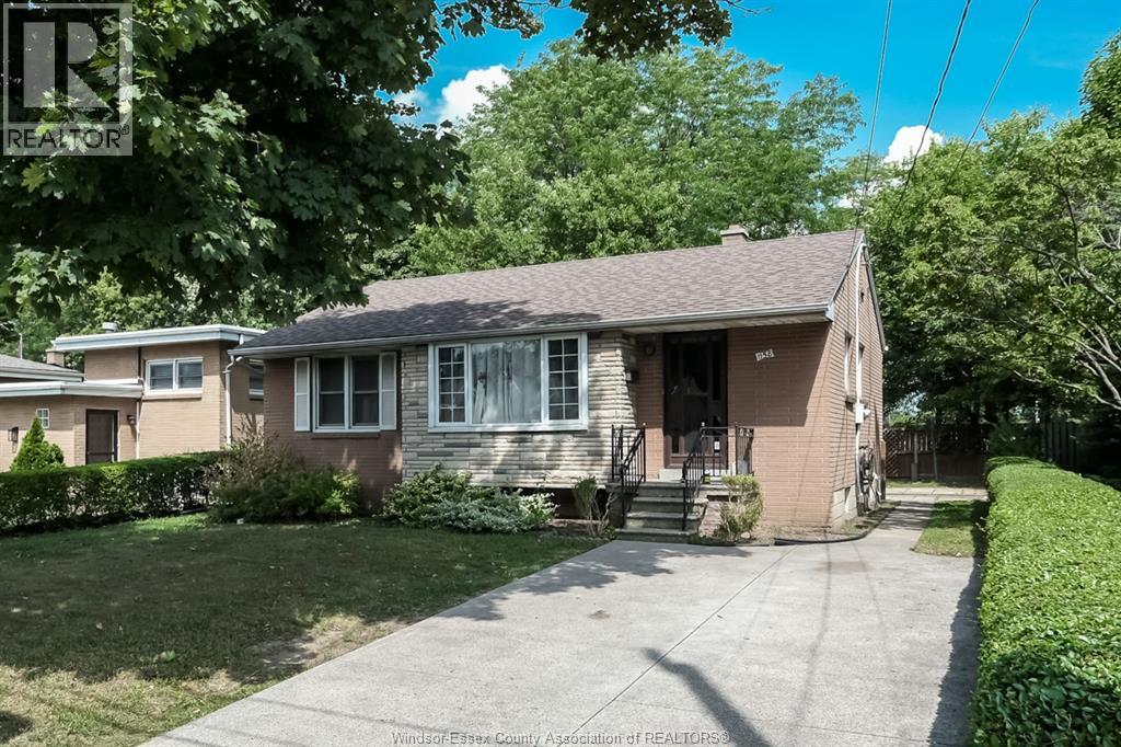 1158 DOT AVENUE, Windsor, Ontario