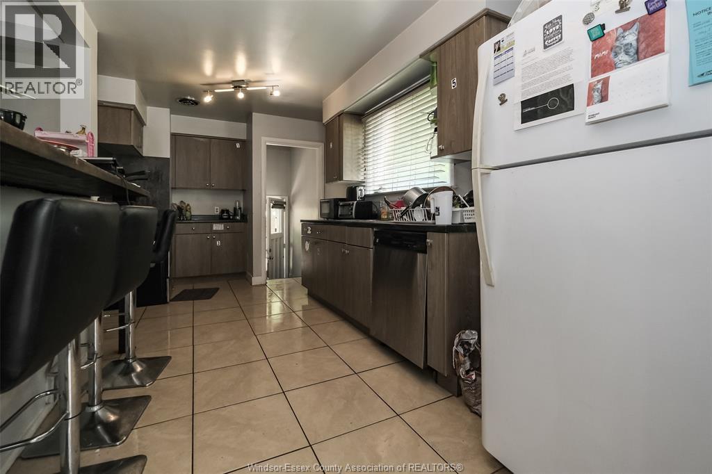 1158 Dot Avenue, Windsor, Ontario  N9C 3J1 - Photo 3 - 25020871