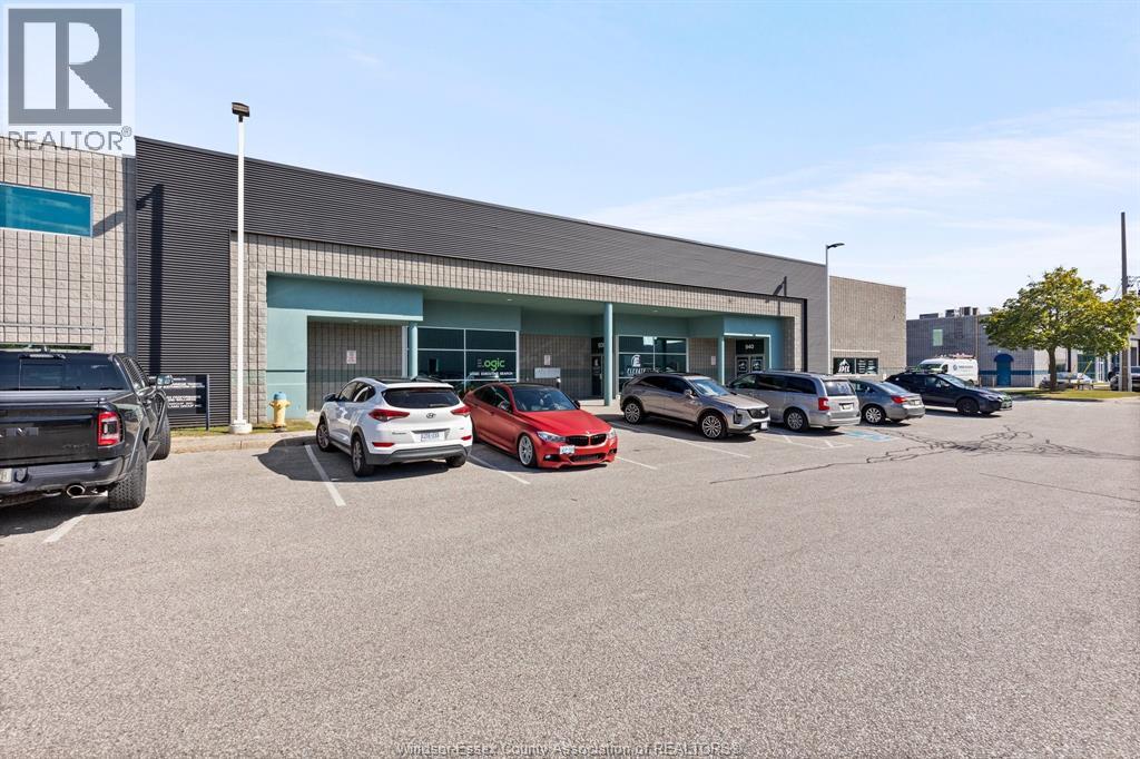 4510 RHODES Unit# 945, Windsor, Ontario