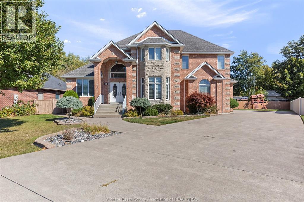 21 Laurentia Drive, Tilbury, Ontario  N0P 2L0 - Photo 1 - 25025724