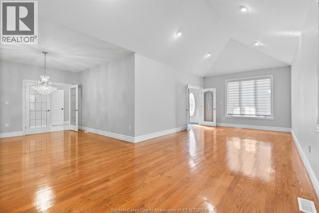 21 Laurentia Drive, Tilbury, Ontario  N0P 2L0 - Photo 5 - 25025724