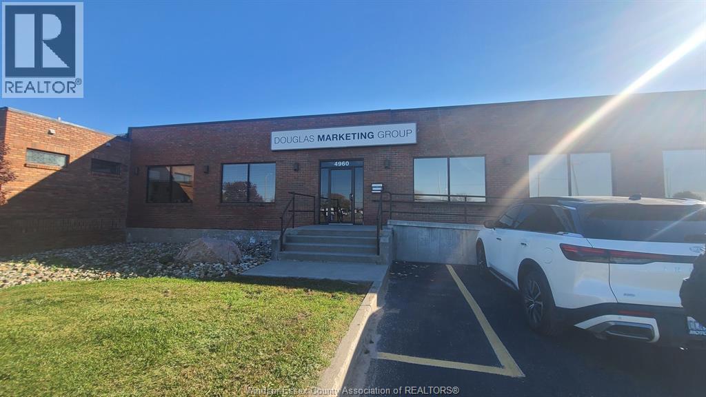 4960 Walker Road Unit# 2, Tecumseh, Ontario  N0R 1L0 - Photo 1 - 25027431