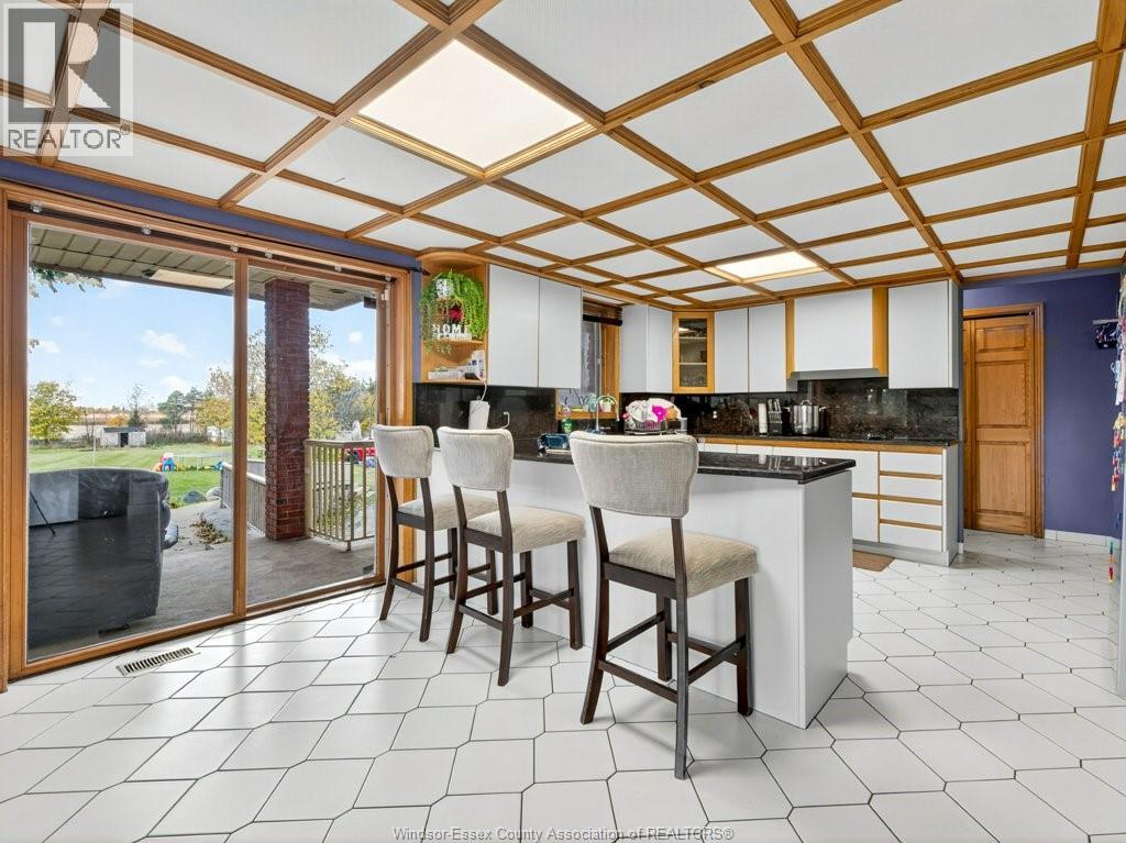 2495 Division Road North, Kingsville, Ontario  N9Y 2E5 - Photo 14 - 25028053