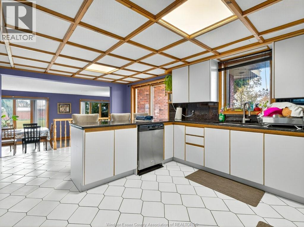 2495 Division Road North, Kingsville, Ontario  N9Y 2E5 - Photo 16 - 25028053