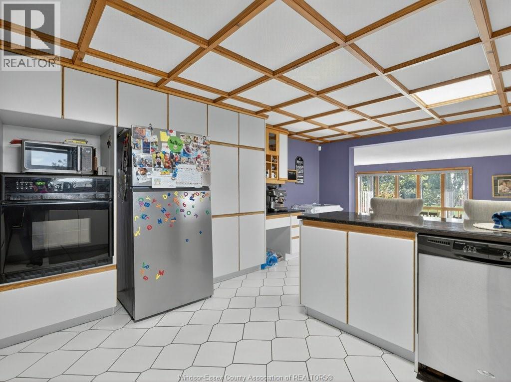 2495 Division Road North, Kingsville, Ontario  N9Y 2E5 - Photo 17 - 25028053