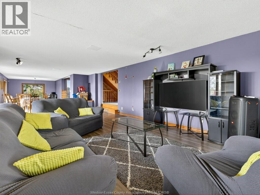 2495 Division Road North, Kingsville, Ontario  N9Y 2E5 - Photo 7 - 25028053