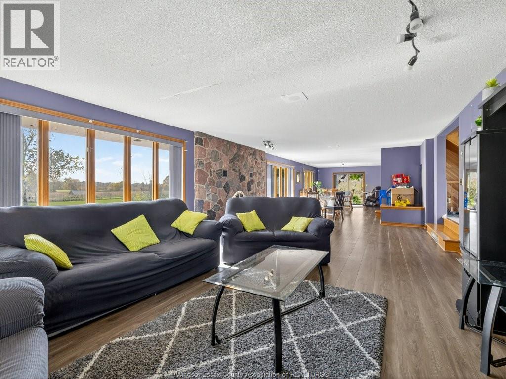 2495 Division Road North, Kingsville, Ontario  N9Y 2E5 - Photo 8 - 25028053