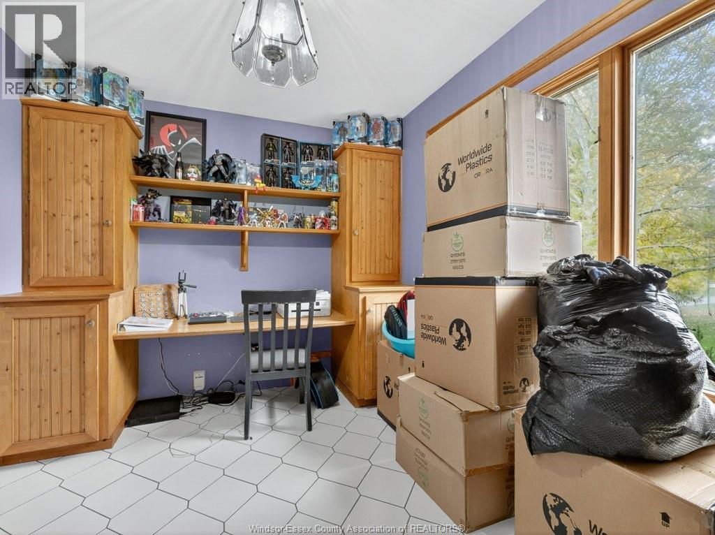 2495 Division Road North, Kingsville, Ontario  N9Y 2E5 - Photo 18 - 25028046