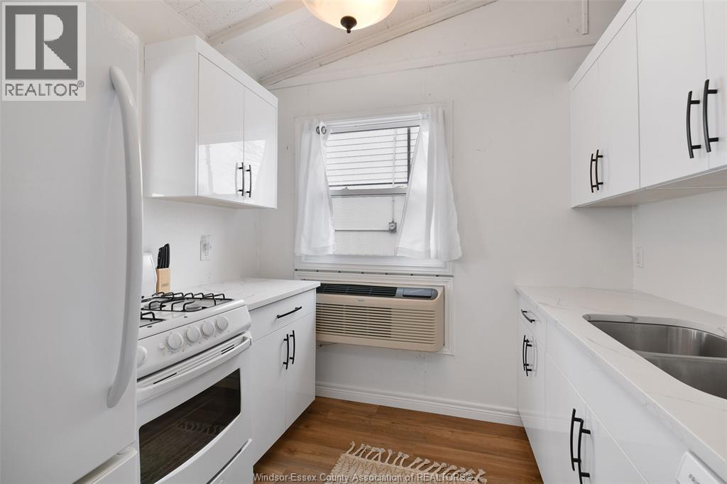 206 Robson ..., Leamington, Ontario  N8H 5R2 - Photo 10 - 25028778