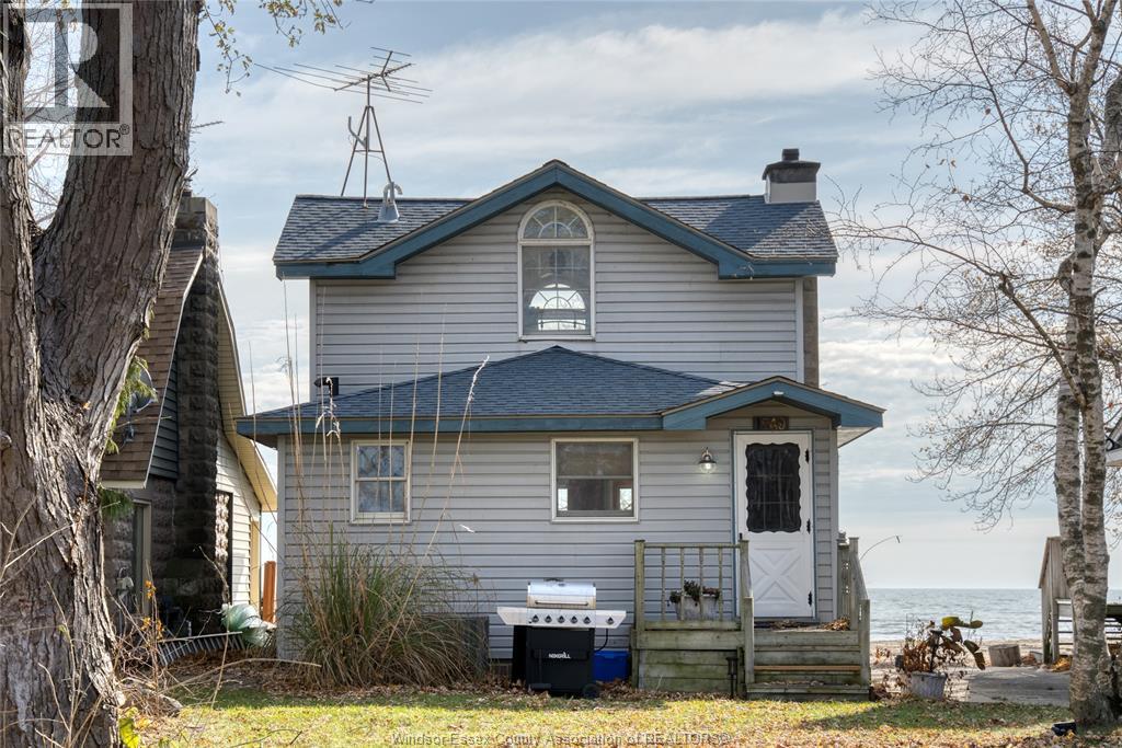 1049 HERITAGE ROAD, Kingsville, Ontario