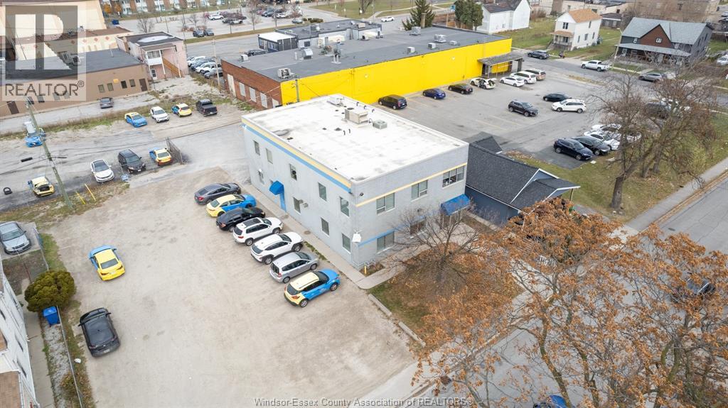 350 Tuscarora / 634 Mcdougall, Windsor, Ontario  N9A 3L7 - Photo 2 - 25029415