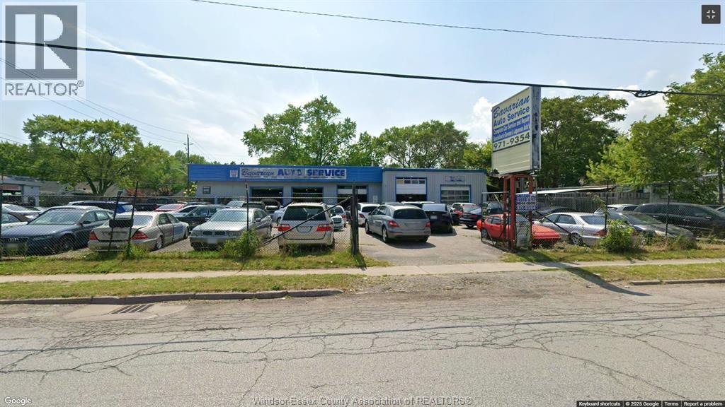 940 Giles West, Windsor, Ontario  N9A 6J1 - Photo 6 - 25030546
