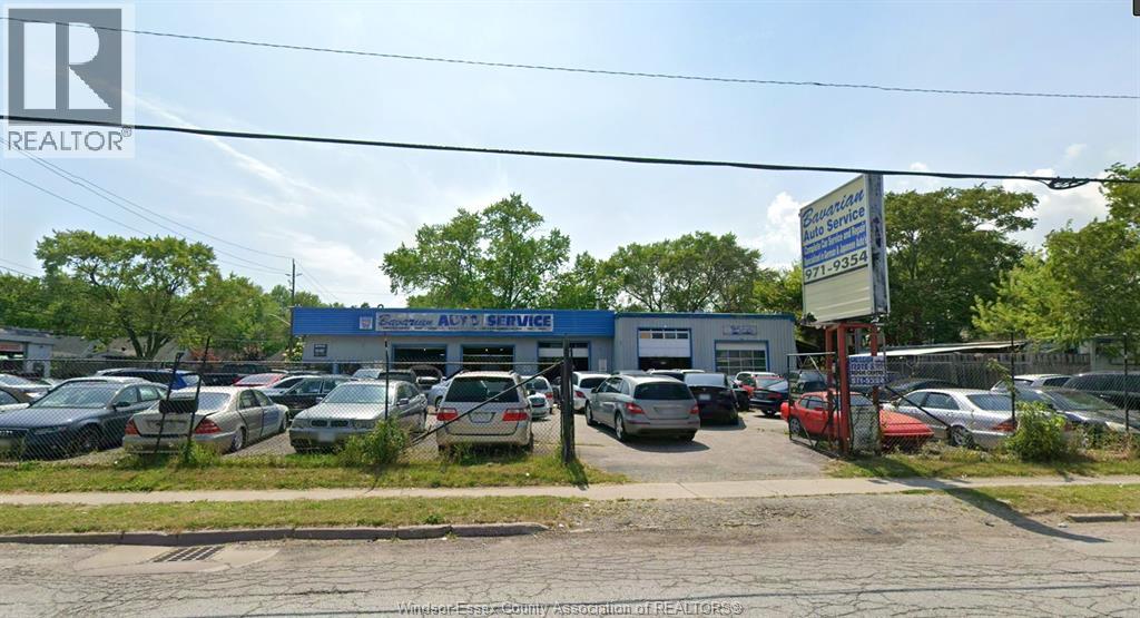 940 Giles West, Windsor, Ontario  N9A 6J1 - Photo 7 - 25030546