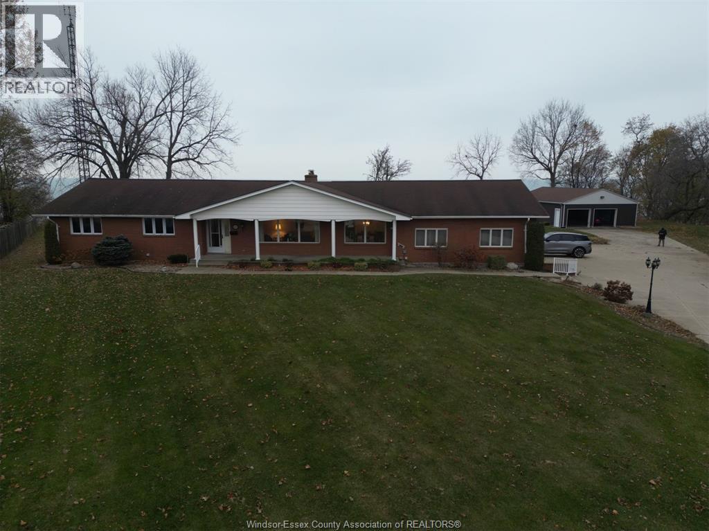 1239 OXFORD & LOT 13 OXFORD AVENUE, Kingsville, Ontario