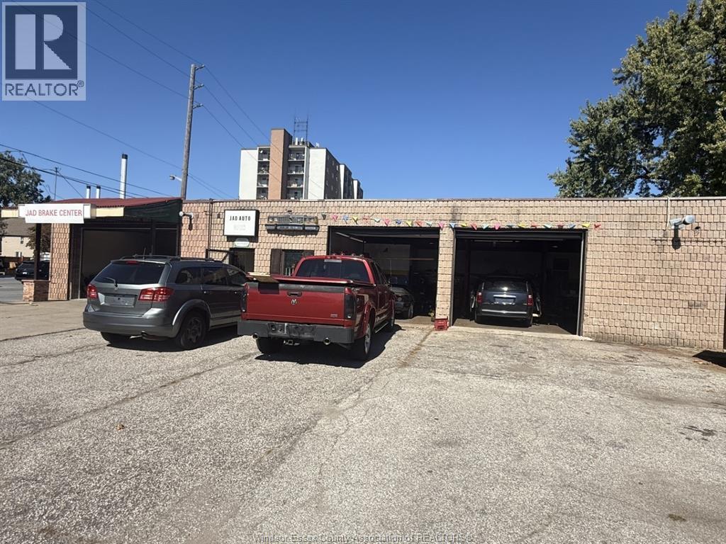 3414 Wyandotte Street East, Windsor, Ontario  N8Y 1G1 - Photo 7 - 25030888
