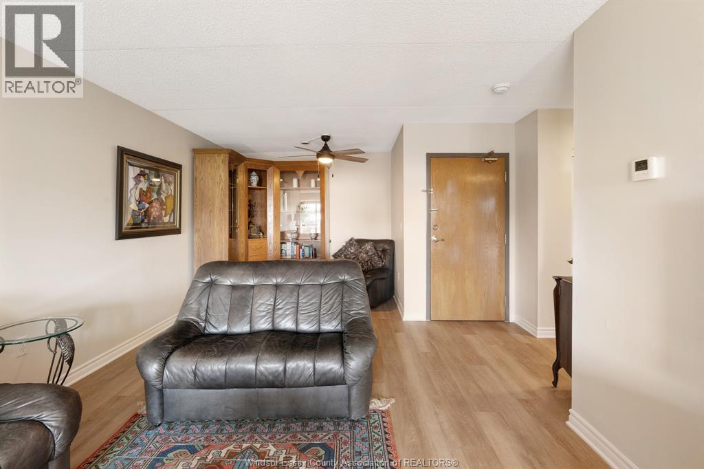 99 Robson Road Unit# 303, Leamington, Ontario  N8H 2M8 - Photo 11 - 25030927