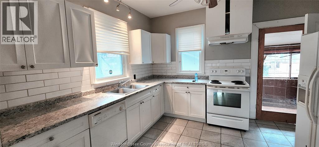 441 Ellis Street West, Windsor, Ontario  N8X 1B1 - Photo 8 - 25031141