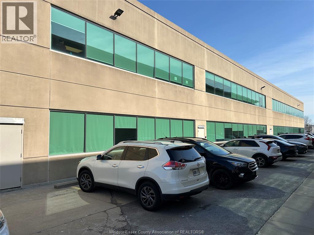 2555 Ouellette Avenue Unit# 175, Windsor, Ontario  N8X 1L9 - Photo 2 - 25031340