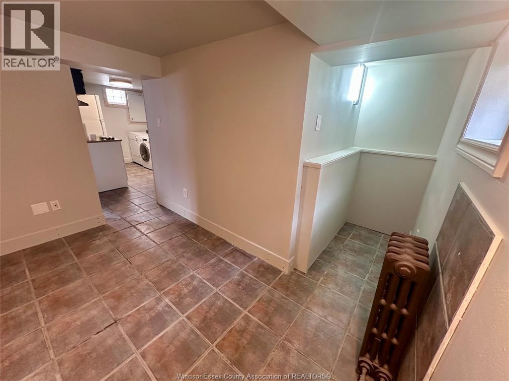 1227 Curry Avenue Unit# Lower, Windsor, Ontario  N9B 2C8 - Photo 6 - 25031252