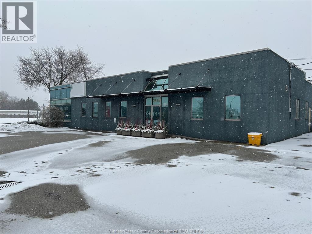 2575 Ouellette Avenue Unit# 200, Windsor, Ontario  N8X 1L9 - Photo 3 - 25031355
