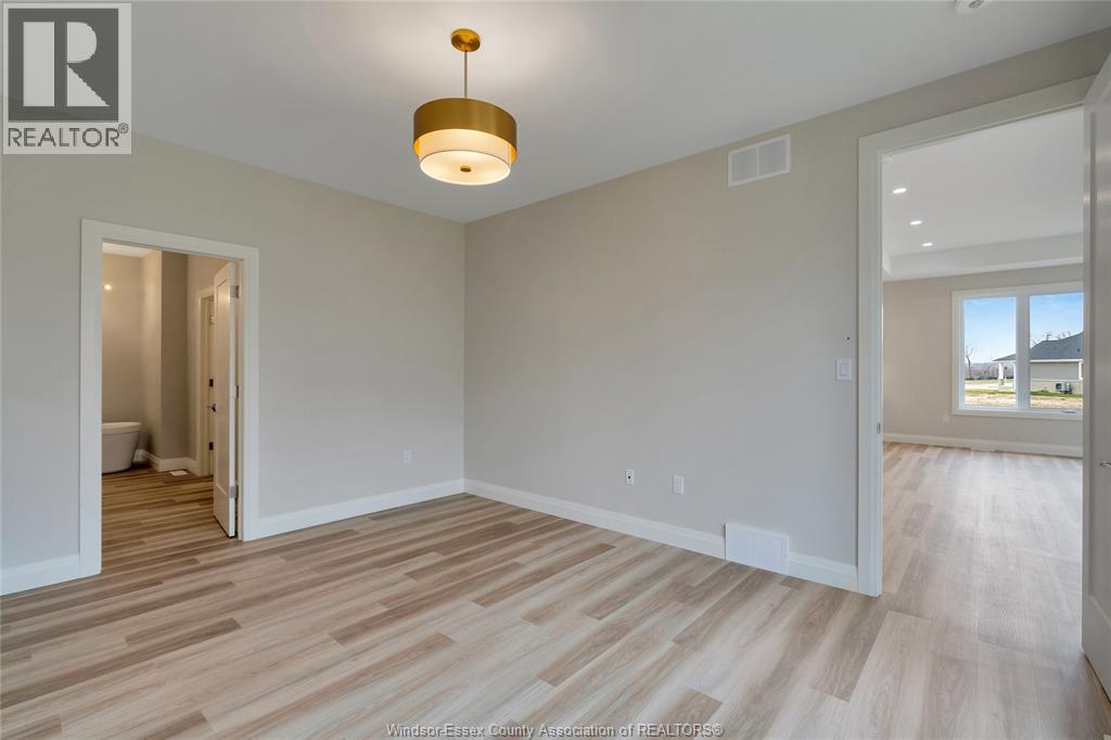 31 Sandcastle, Amherstburg, Ontario  N9V 0J2 - Photo 10 - 25031362