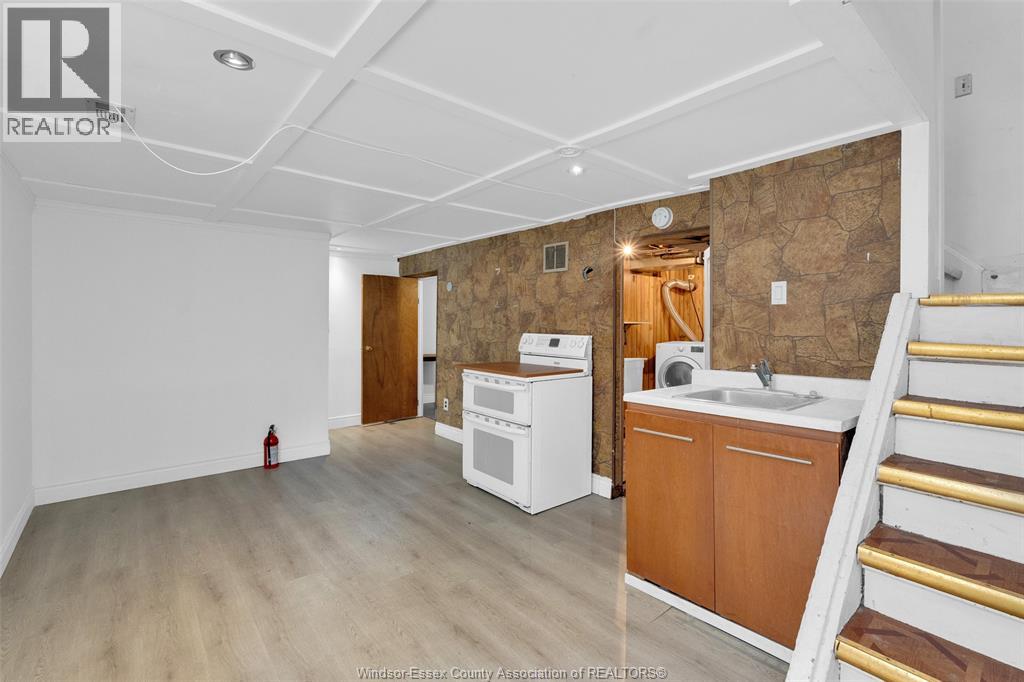 3217 Linwood, Windsor, Ontario  N9C 1P9 - Photo 13 - 25031378