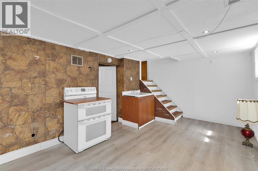 3217 Linwood, Windsor, Ontario  N9C 1P9 - Photo 14 - 25031378