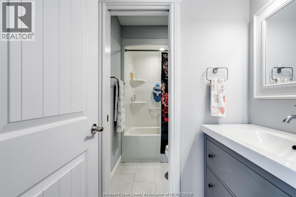 248 Joan Flood, Essex, Ontario  N8M 3E9 - Photo 18 - 25031381