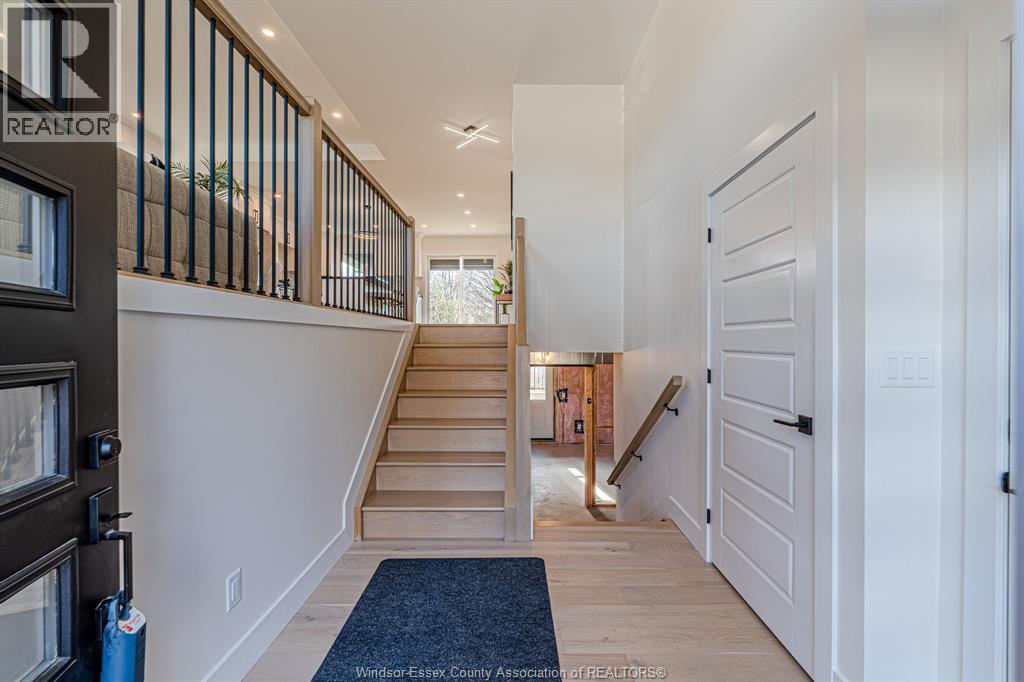 2588 Mayfair, Lasalle, Ontario  N9J 2M6 - Photo 3 - 25031568