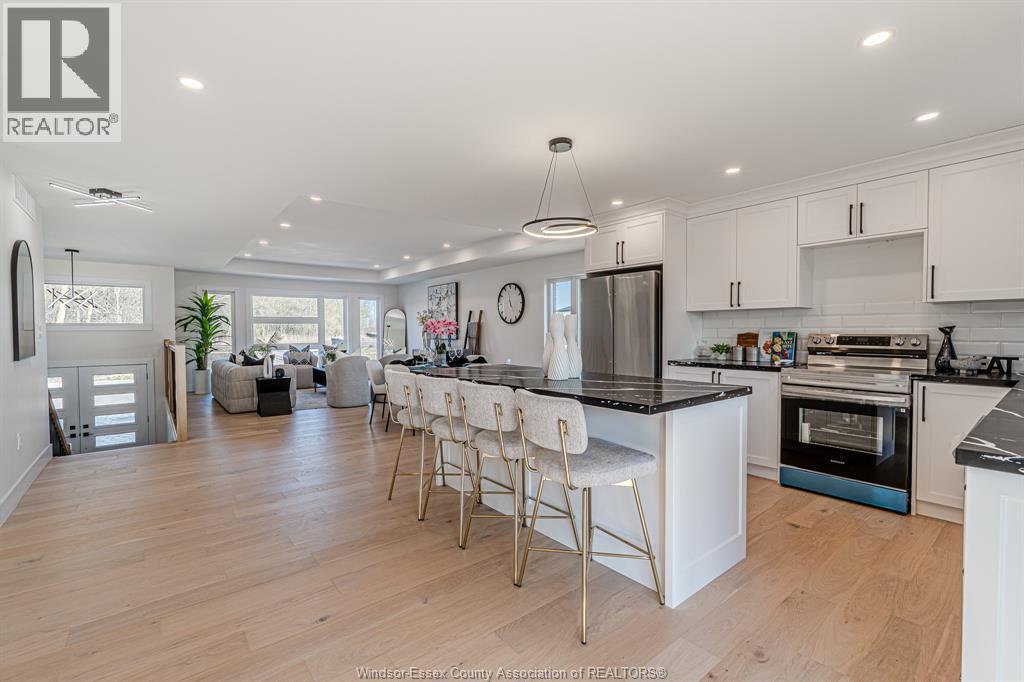 2588 Mayfair, Lasalle, Ontario  N9J 2M6 - Photo 5 - 25031568