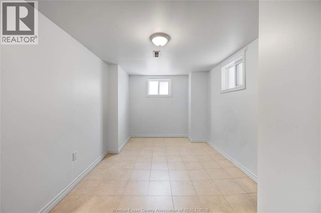 1097 Moy Avenue, Windsor, Ontario  N9A 2P2 - Photo 35 - 25031700
