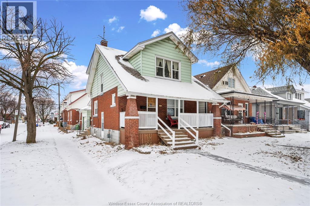 1097 Moy Avenue, Windsor, Ontario  N9A 2P2 - Photo 4 - 25031700