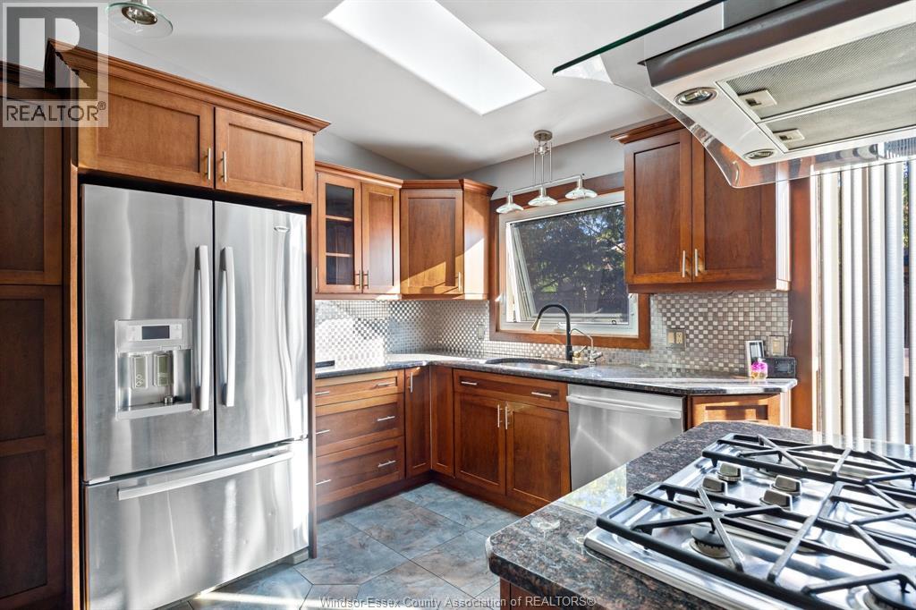 3740 Ouellette, Windsor, Ontario  N9E 3M7 - Photo 11 - 25031703
