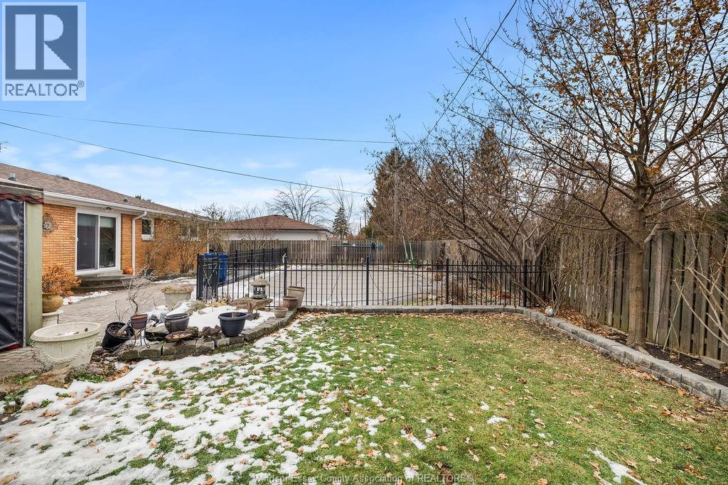 1670 Campbell Avenue, Windsor, Ontario  N9B 2K6 - Photo 20 - 25031884