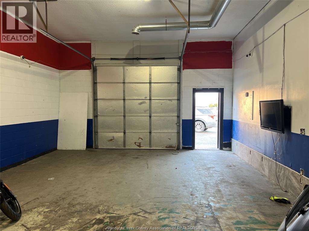 13163 Tecumseh Road East, Tecumseh, Ontario  N8N 3T4 - Photo 3 - 25031908