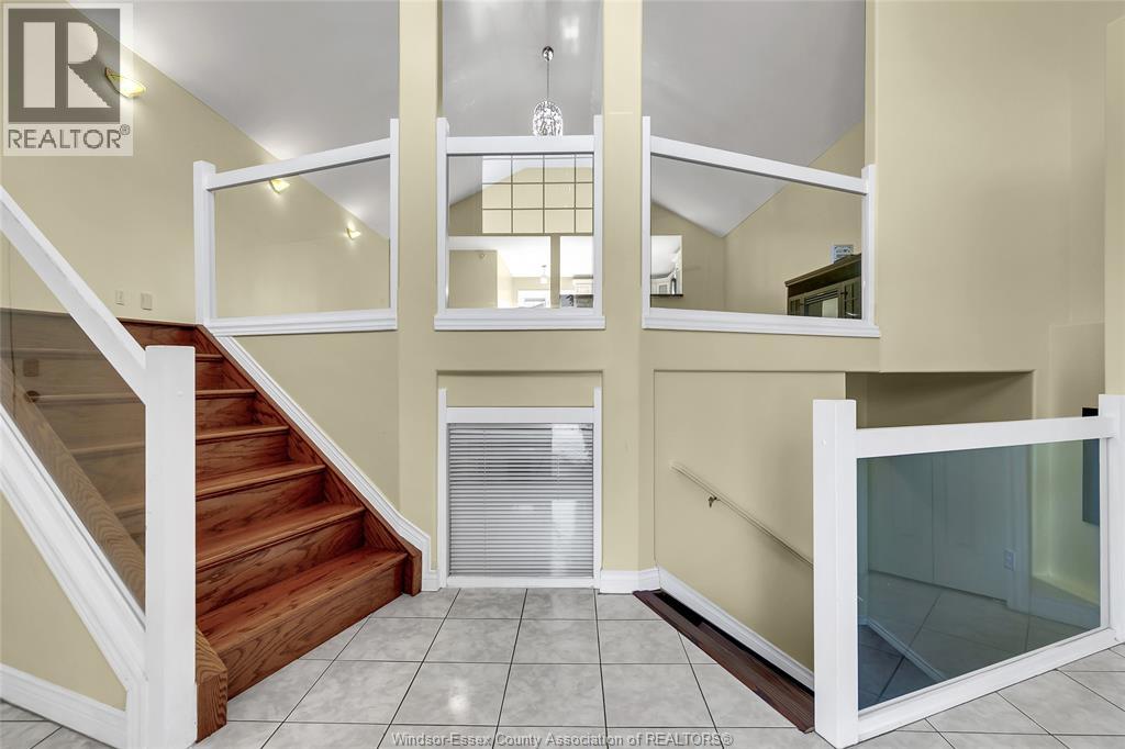 4305 Golfcourse Crescent, Windsor, Ontario  N9G 2P5 - Photo 4 - 25032091