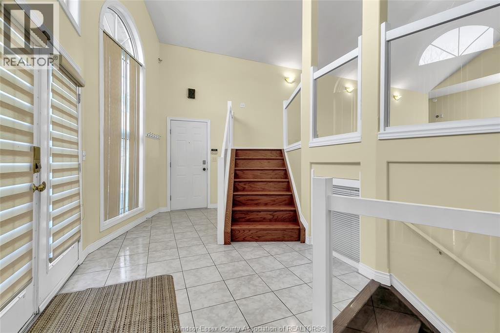 4305 Golfcourse Crescent, Windsor, Ontario  N9G 2P5 - Photo 5 - 25032091