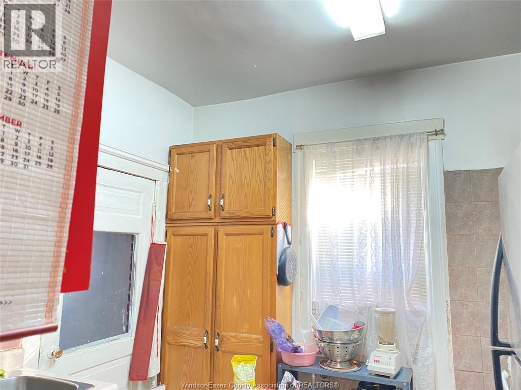 876 Dougall Avenue, Windsor, Ontario  N9A 4R1 - Photo 6 - 26000140
