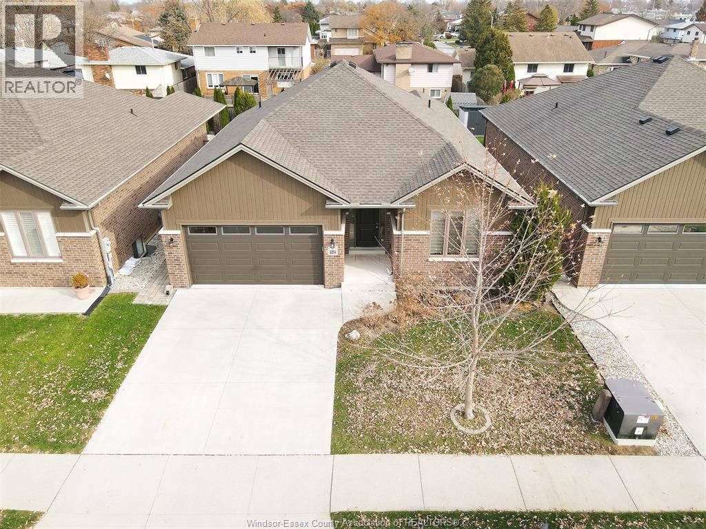 2254 Maitland, Windsor, Ontario  N8P 0B7 - Photo 34 - 26000316
