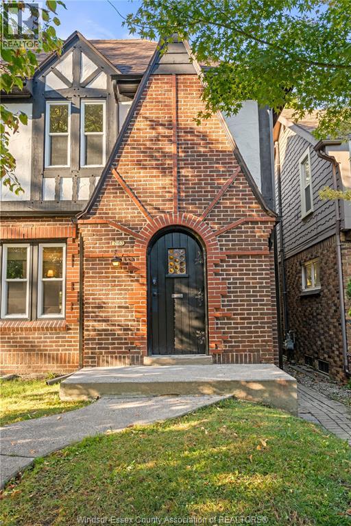 2163 Victoria, Windsor, Ontario  N8X 1P8 - Photo 4 - 26000312