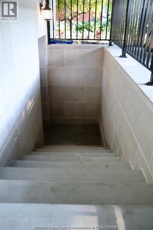 4251 Roseland Drive West, Windsor, Ontario  N9G 2A1 - Photo 12 - 26000062