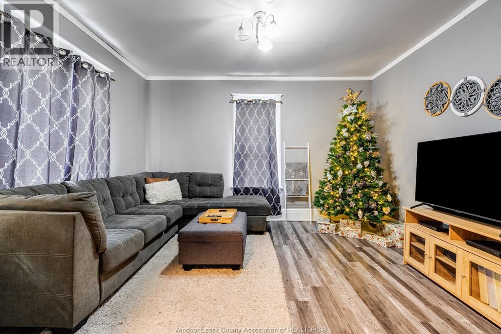 20 Churchill Avenue, Leamington, Ontario  N8H 3R4 - Photo 5 - 26000377