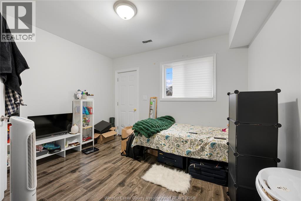 926 Curry Avenue, Windsor, Ontario  N9B 2C5 - Photo 15 - 26000381