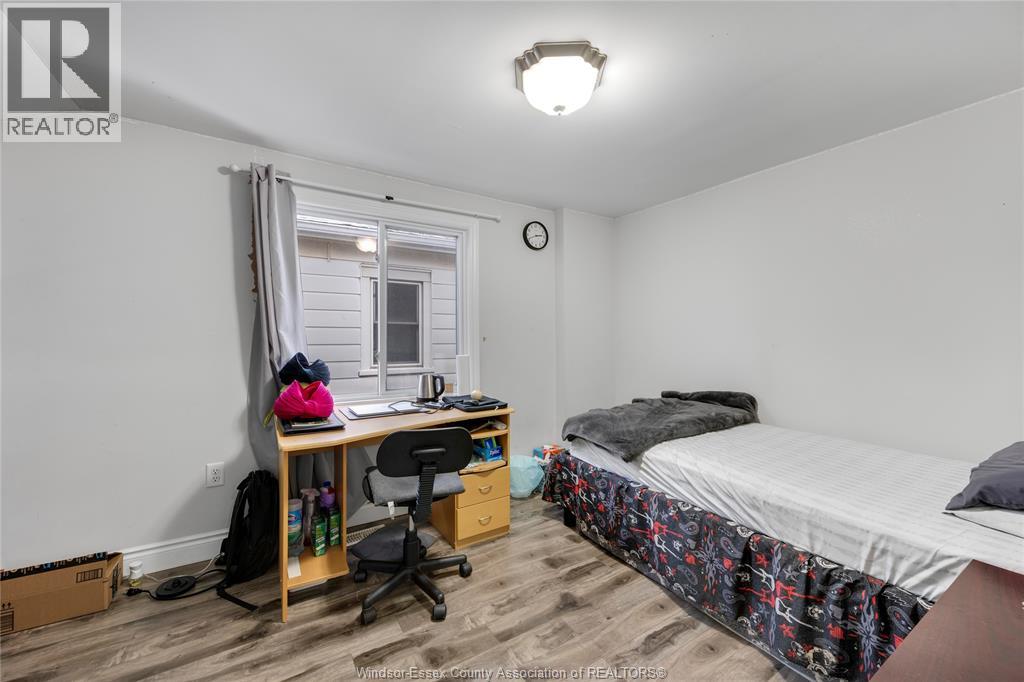 926 Curry Avenue, Windsor, Ontario  N9B 2C5 - Photo 20 - 26000381